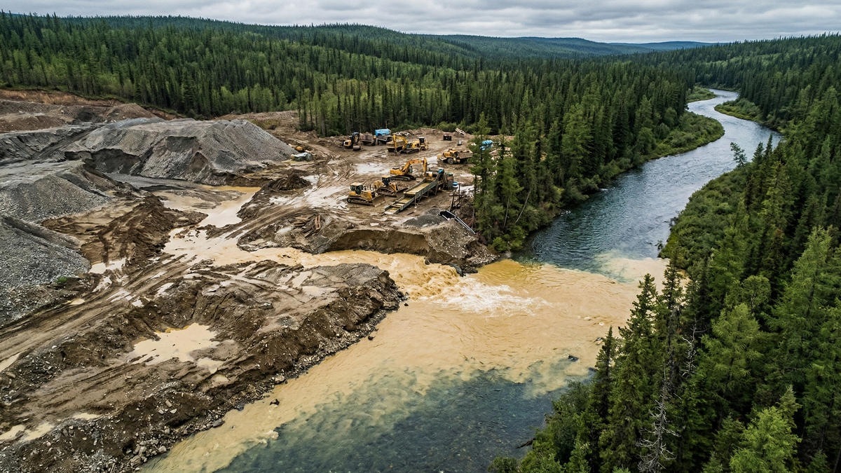 Хакасии пора избавиться от орд &laquo;золотых разведчиков&raquo;